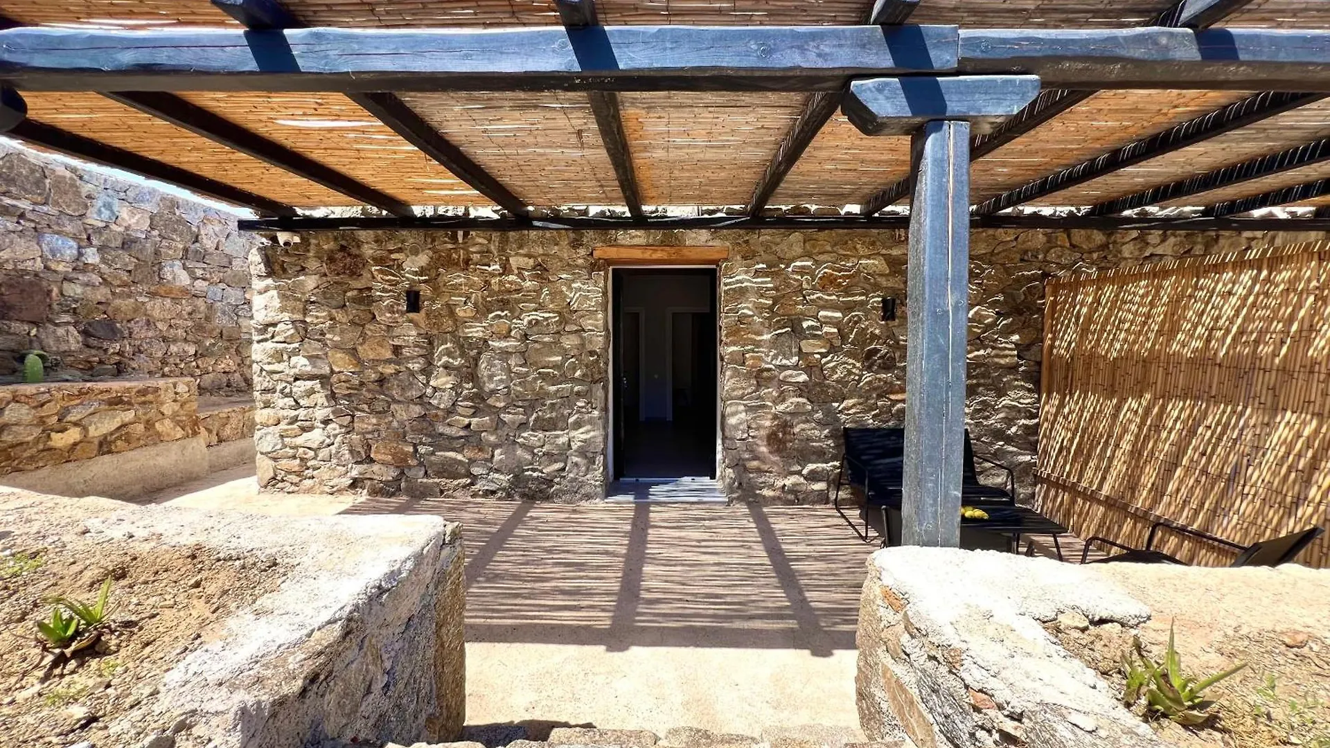 Farm House Near Of Merhia Beach In Mykonos Merchia Beach